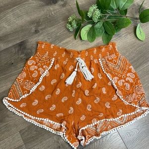 Mudd Large Shorts Organfe Pattern Tassel Trim burnt orange